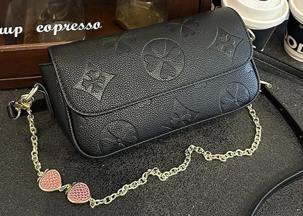 Trendy Retro Floral Square Fresh Sweet Crossbody Shoulder Chain Bag