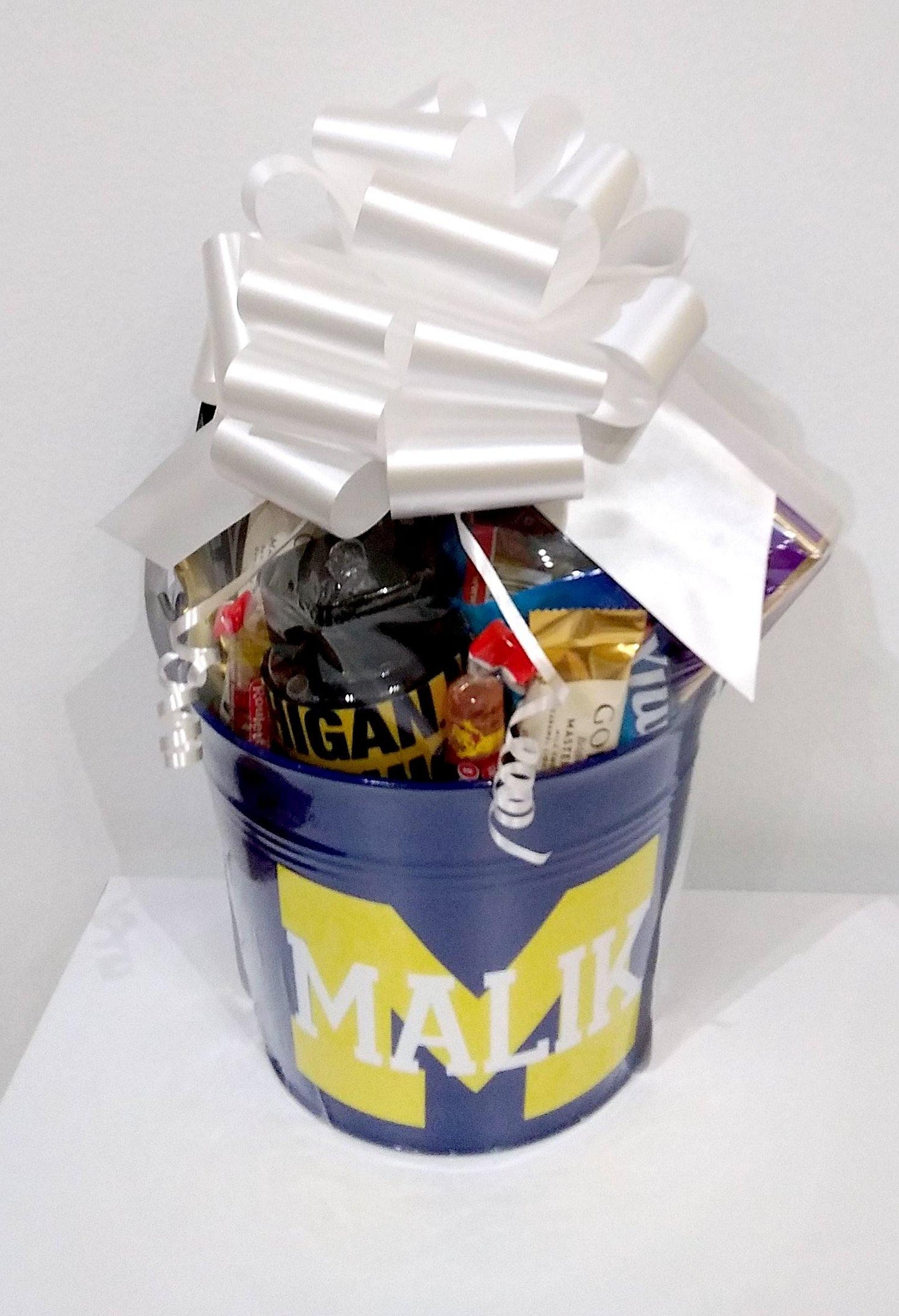 X-LARGE - 5 Featured Gifts & 5 Filler Gifts - Build Your Baskets