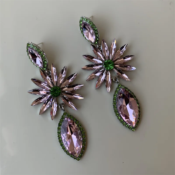 Elegant Classic Style Leaves Inlay Alloy Rhinestones Silver Plated Drop Earrings PINK AND GREEN